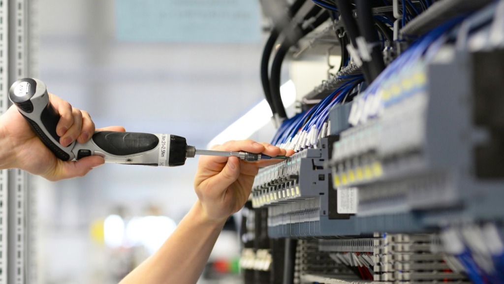 Programmazione corso elettrici per materie